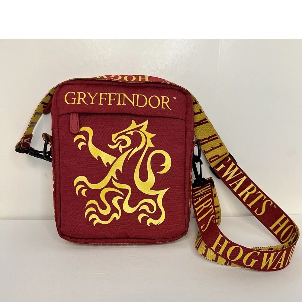Harry Potter Gryffindor Keeper Bag Universal Studios Crossbody Purse